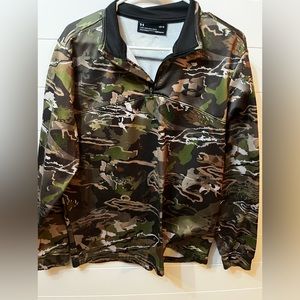 Under Armour Camo 1/4 zip- LG